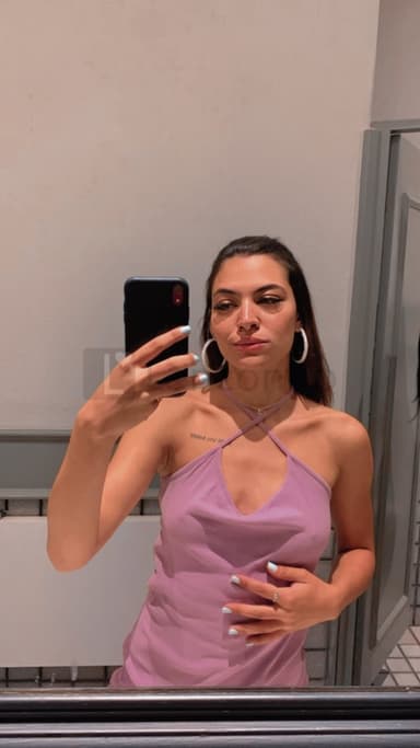 Larissa 