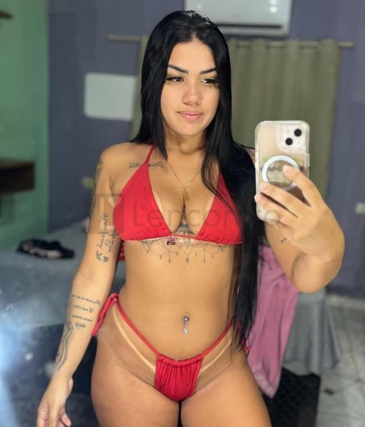 Larissa 